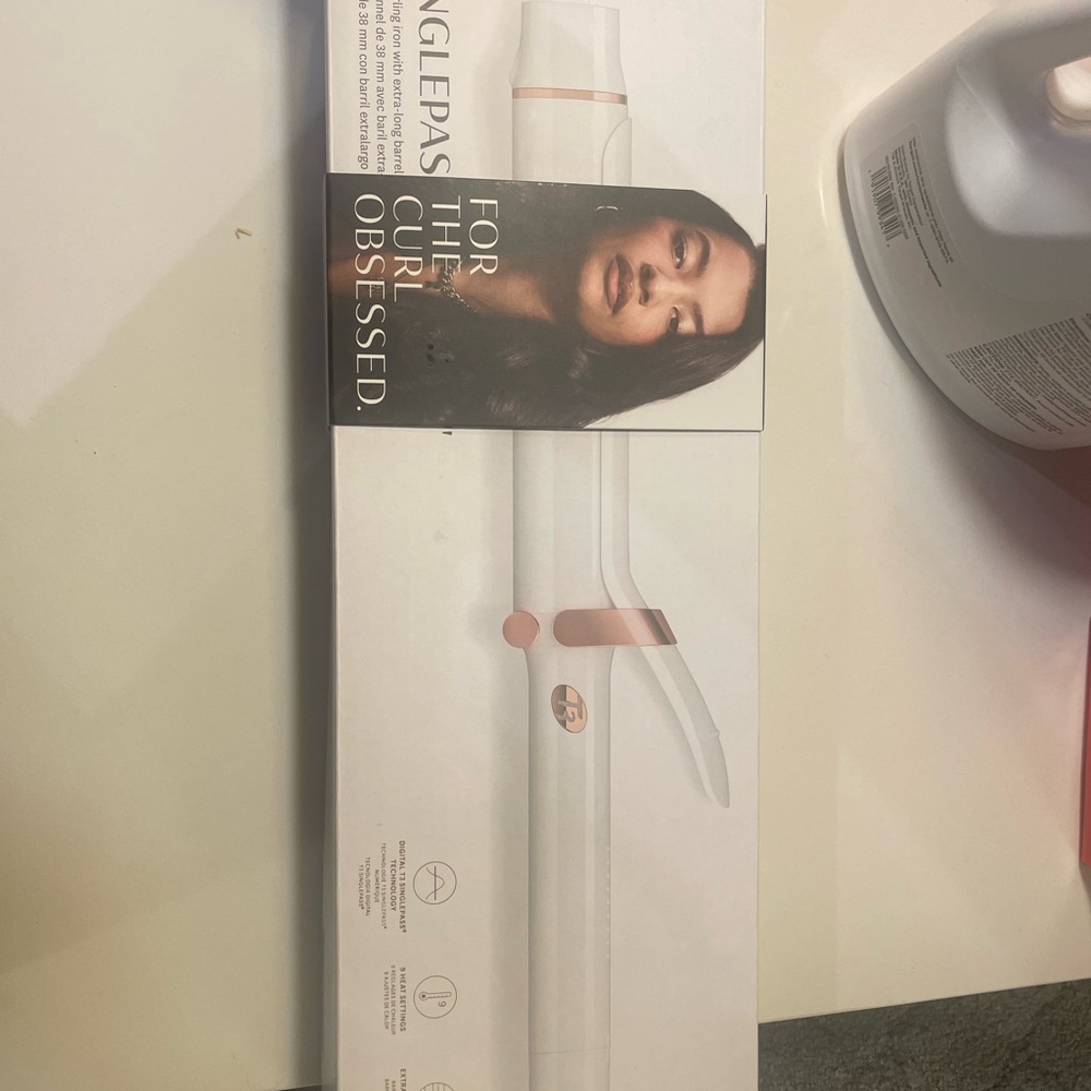 T3 SinglePass Curl X 1.5" Ceramic Extra-Long Barrel Curling Iron